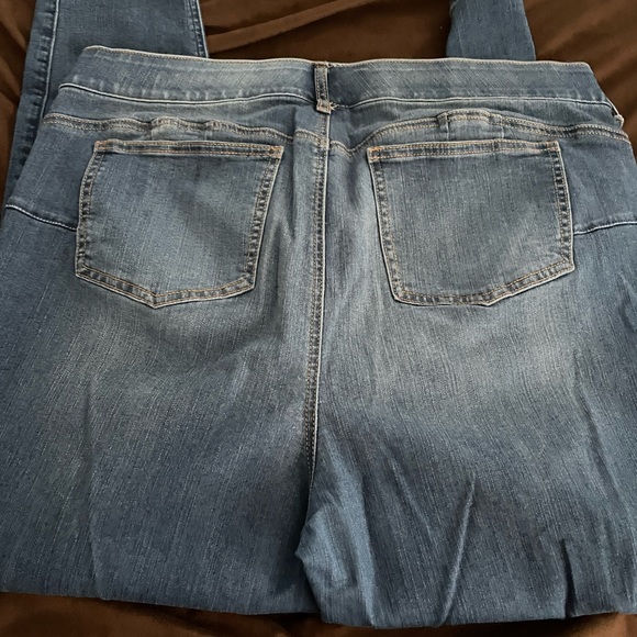 Torrid bombshell, skinny jeans-22R - Picture 4 of 5